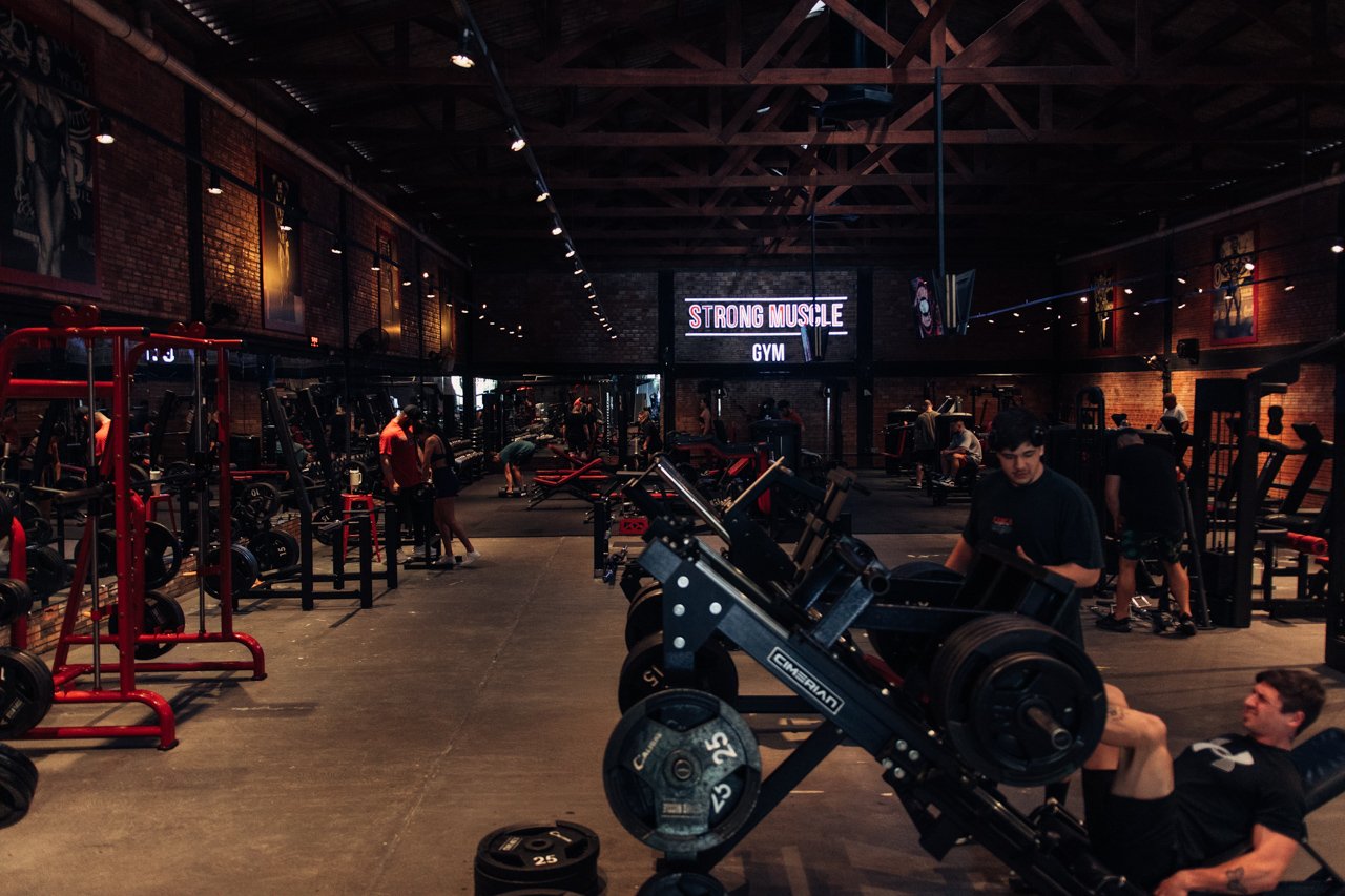 strong_fev_gevfilmes-75