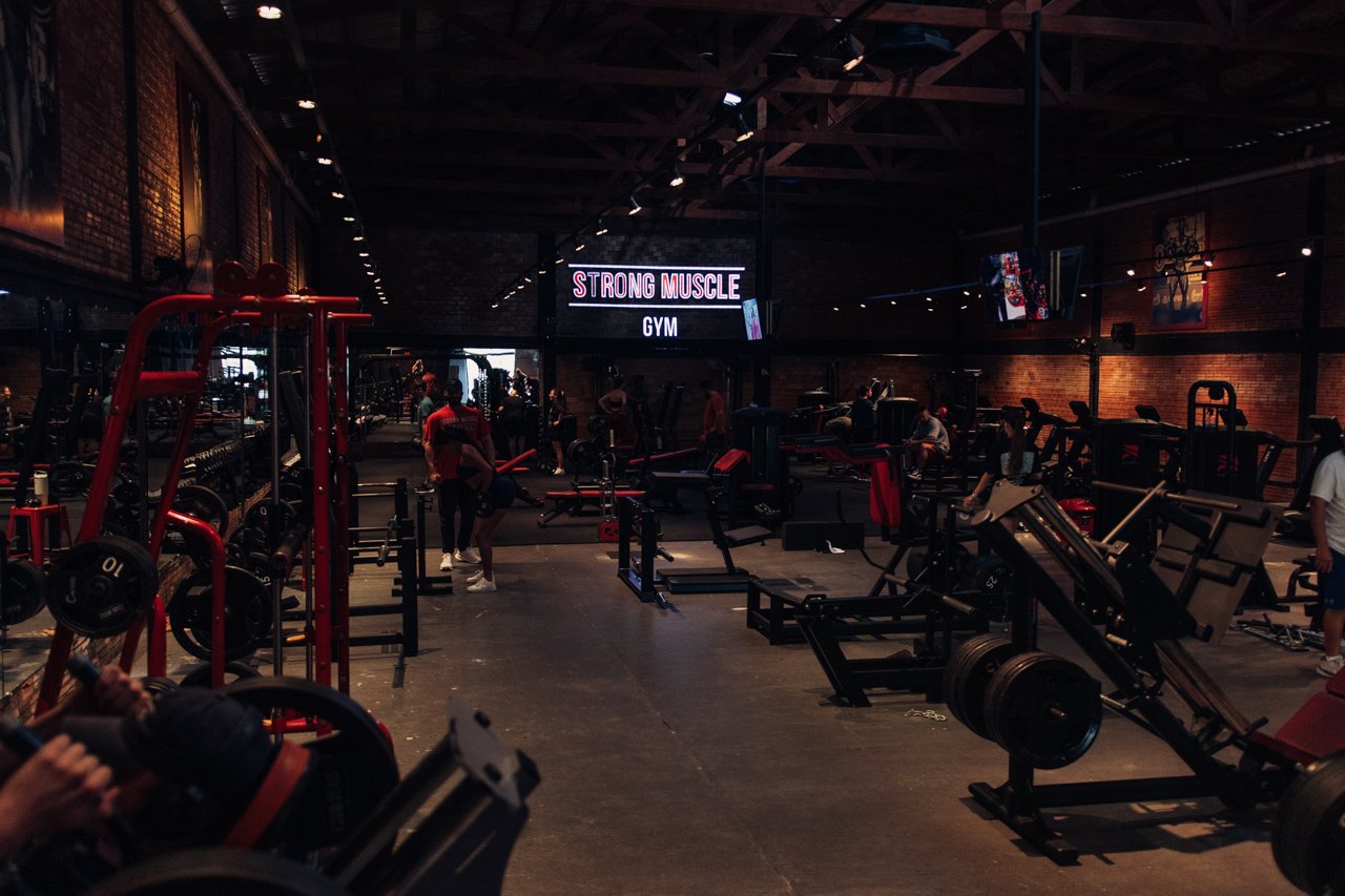 strong_fev_gevfilmes-79